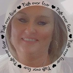 Meet your Posher, Vicky